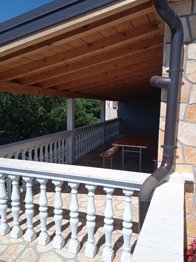 דירות סנג' Apartman Toja מראה חיצוני תמונה