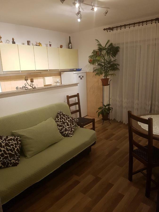 דירות סנג' Apartman Toja מראה חיצוני תמונה